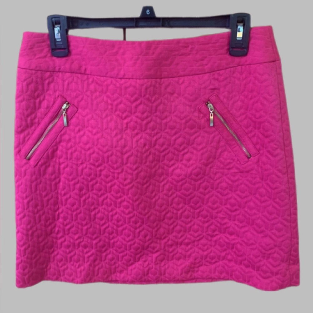 Worthington Hot pink lined skirt. Size 6